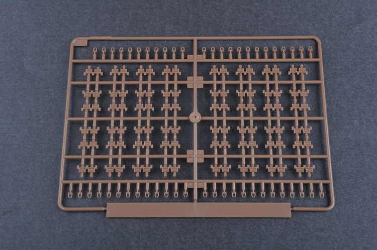 サムネイル： トランペッター 1/35 ウクライナ陸軍 T-84BM 主力戦車 プラモデル 09512