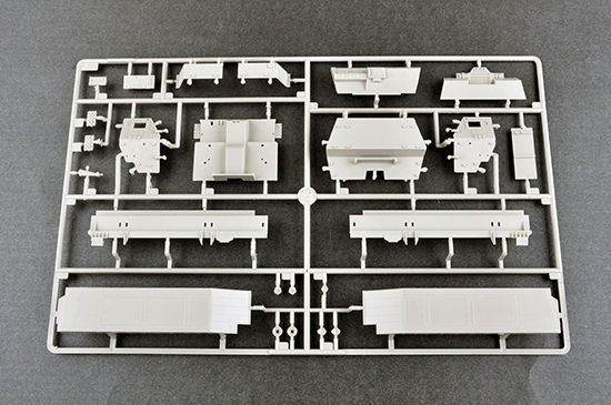 サムネイル： トランペッター 1/35 アメリカ軍 M142 ハイマース 高機動ロケット砲システム プラモデル 01041