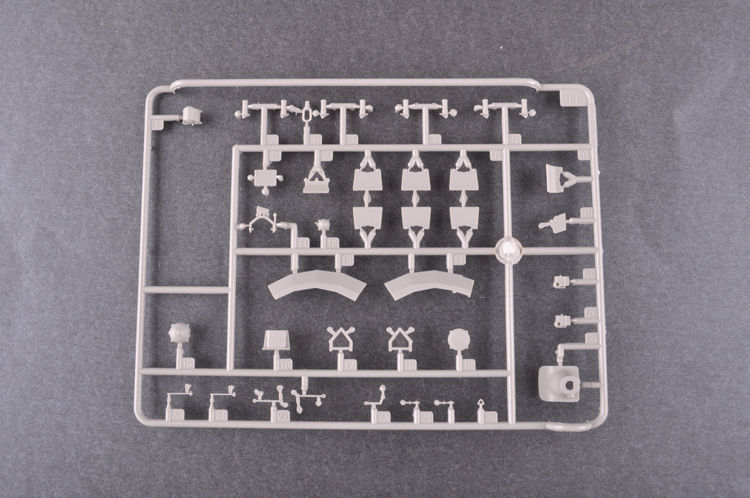 サムネイル： トランペッター 1/35 ロシア連邦軍 T-80UE-1 主力戦車 プラモデル 09579