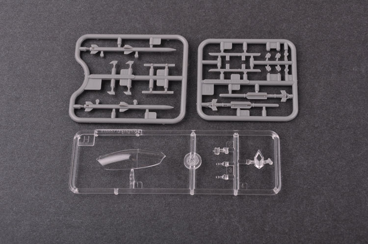 サムネイル： トランペッター 1/72 中国空軍 J-20戦闘機 マイティ・ドラゴン プロトタイプ 2011 プラモデル 01665