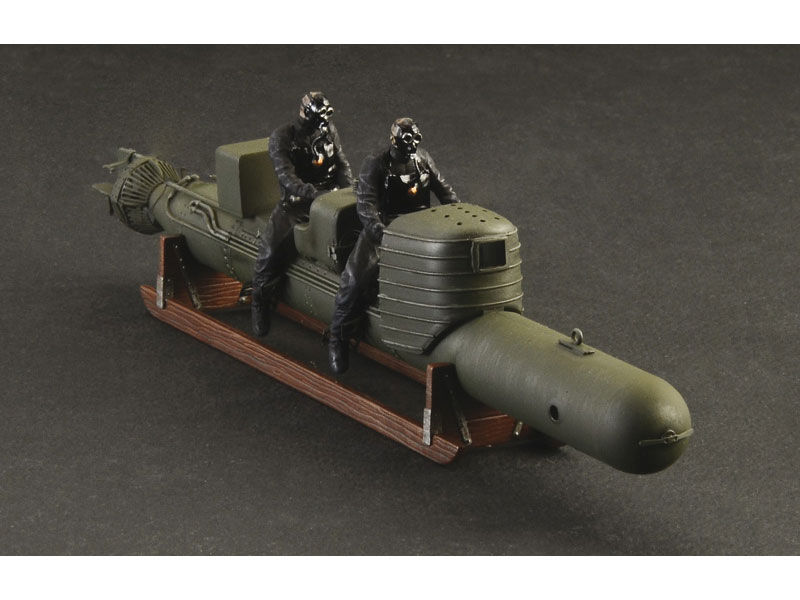 サムネイル： イタレリ タミヤ 1/35 艦船シリーズ No.5621 イタリア海軍 S.L.C. マイアーレ クルー人形付 プラモデル IT5621
