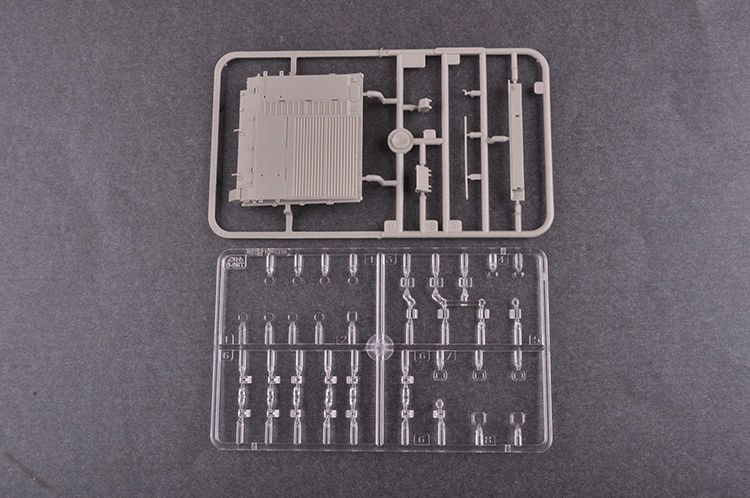 サムネイル： トランペッター 1/35 ロシア連邦軍 T-80UD主力戦車 前期型 プラモデル 09581