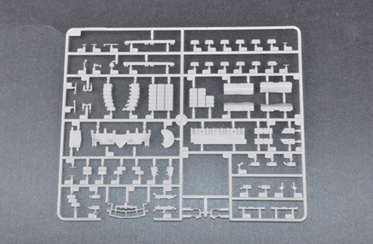 サムネイル： トランペッター 1/35 ソビエト軍 T-80BVD 主力戦車 プラモデル 05566