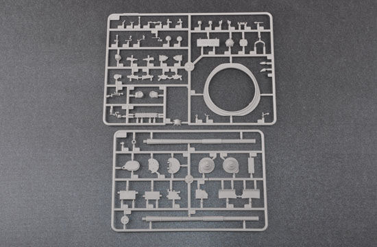 サムネイル： トランペッター 1/35 ソビエト軍 T-80BVD 主力戦車 プラモデル 05581