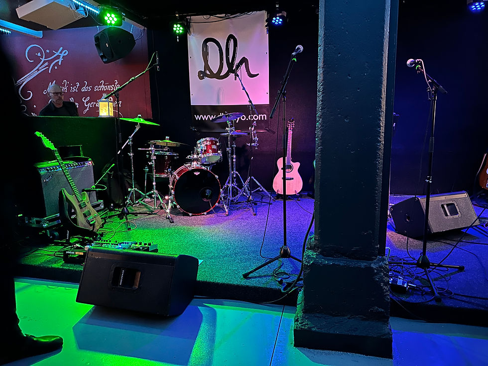 Gig 2025 Buena Ressa Music Club