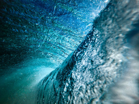 Audrey Zander leadership communication coach | A picture of the ocean to represent the spirit of the cannes leadership and communication training for executives based in Cannes, Nice and Monaco
