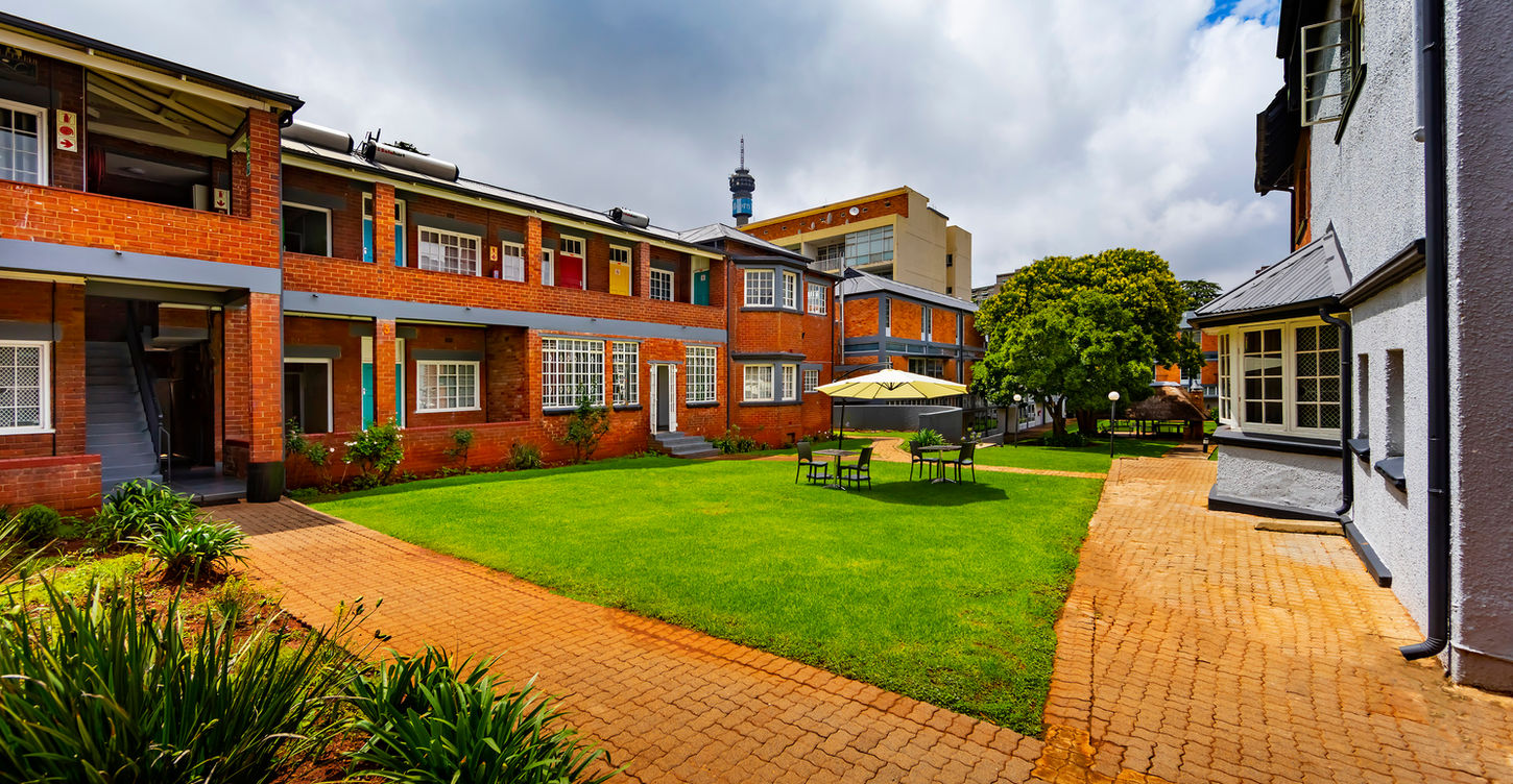 Park-Mews-Student-Accomodation-Johannesburg-Communal-Gardens-5.jpg