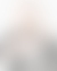 Dr. Mimosa Uoti presenting a botulinum toxin preparation.