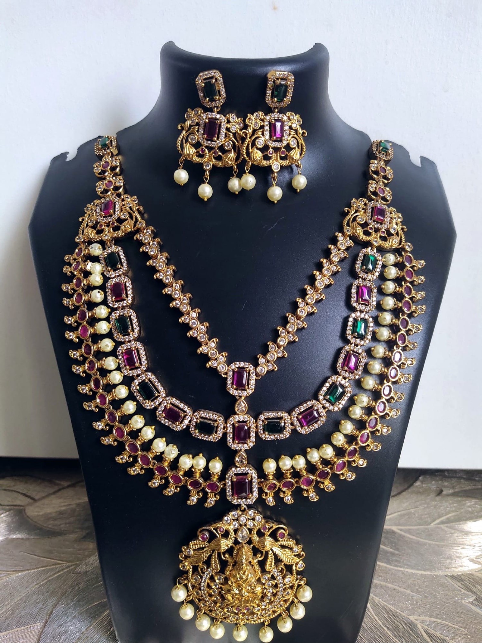 Indian Temple Jewelry Necklace Set with Earrings