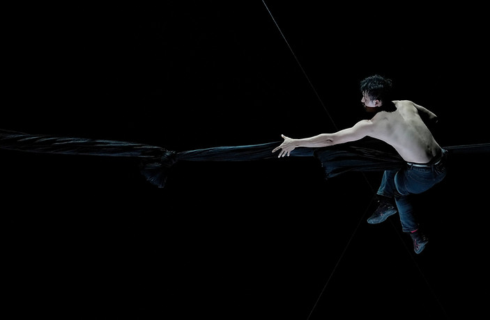 6) light2_Kimnamjin Physical Theater by Sang Hoon Ok.JPG