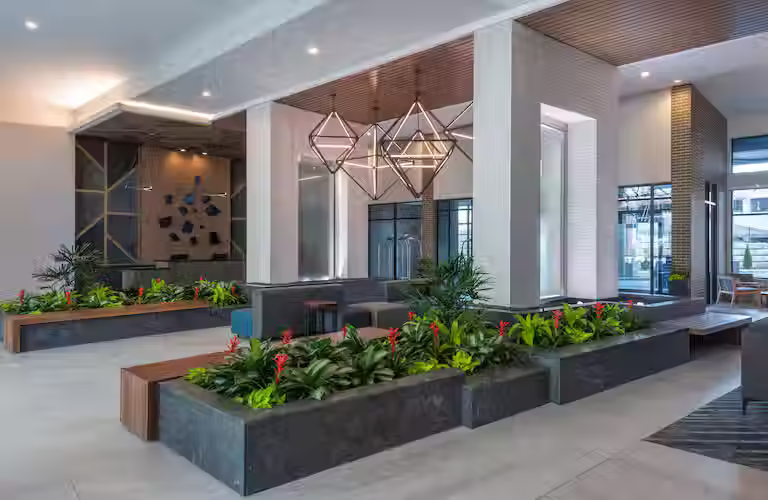 lobby-0676