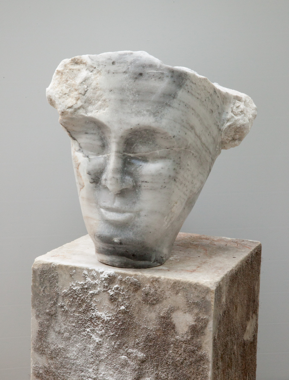 Moon Sister (to the side view)