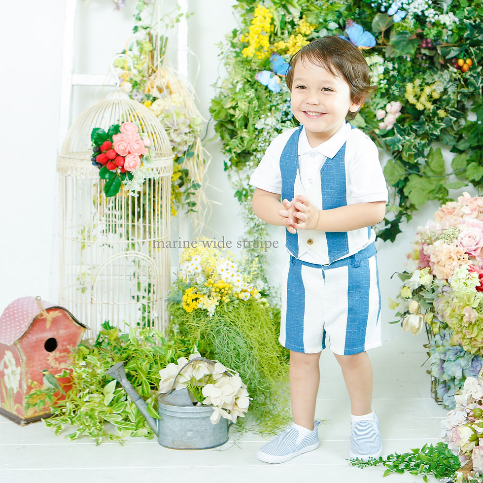 お揃いコーデ、キッズショーツ　マリンブルーのワイドストライプ