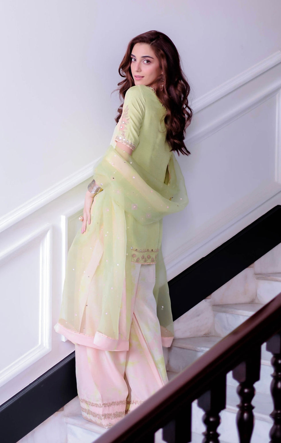 Thumbnail: Izaraé Mirrorwork Suit Set