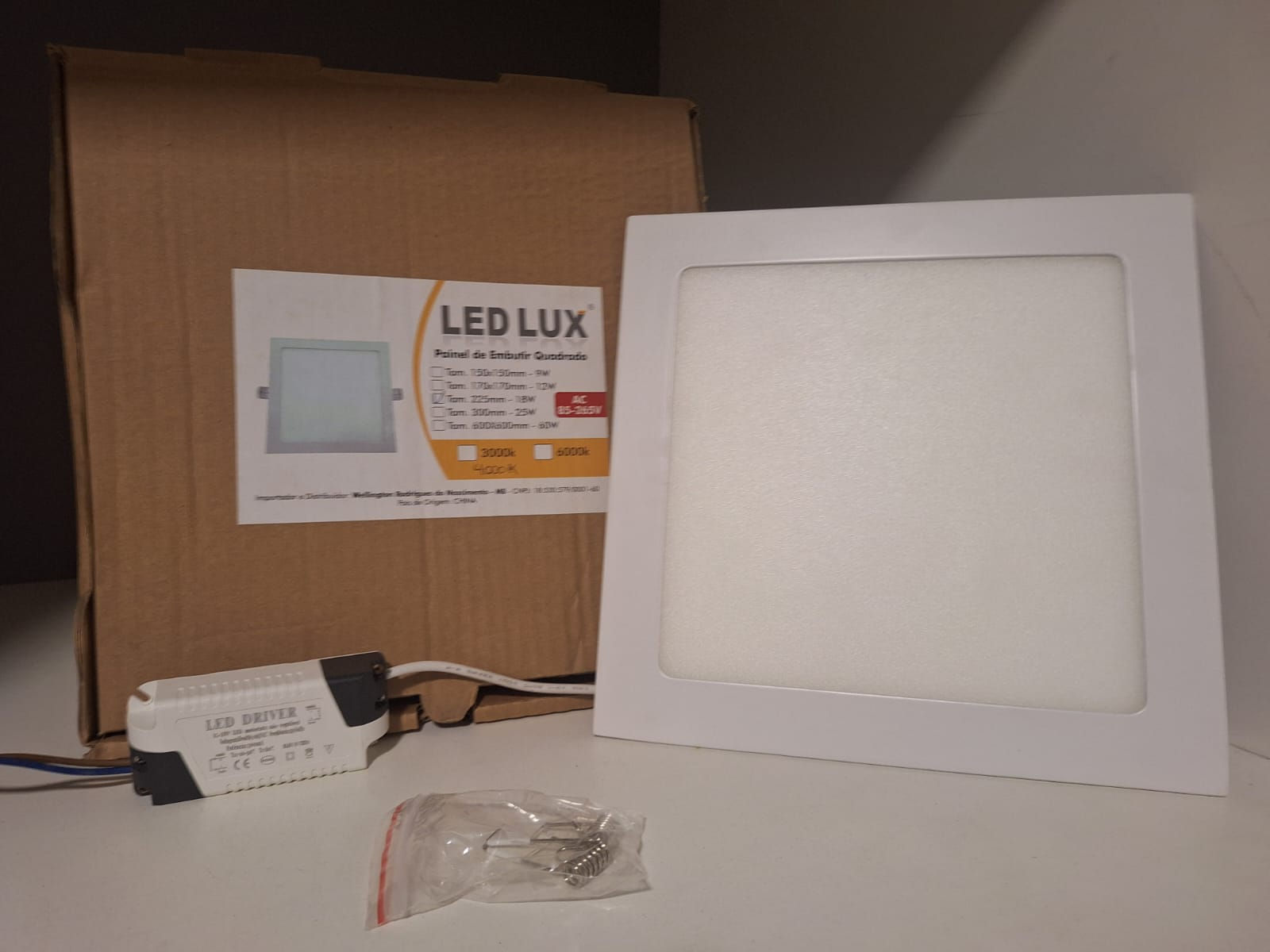Painel Led Plana quadrado 18w 22,50cm  EMBUTIR - LED LUX- 4000k