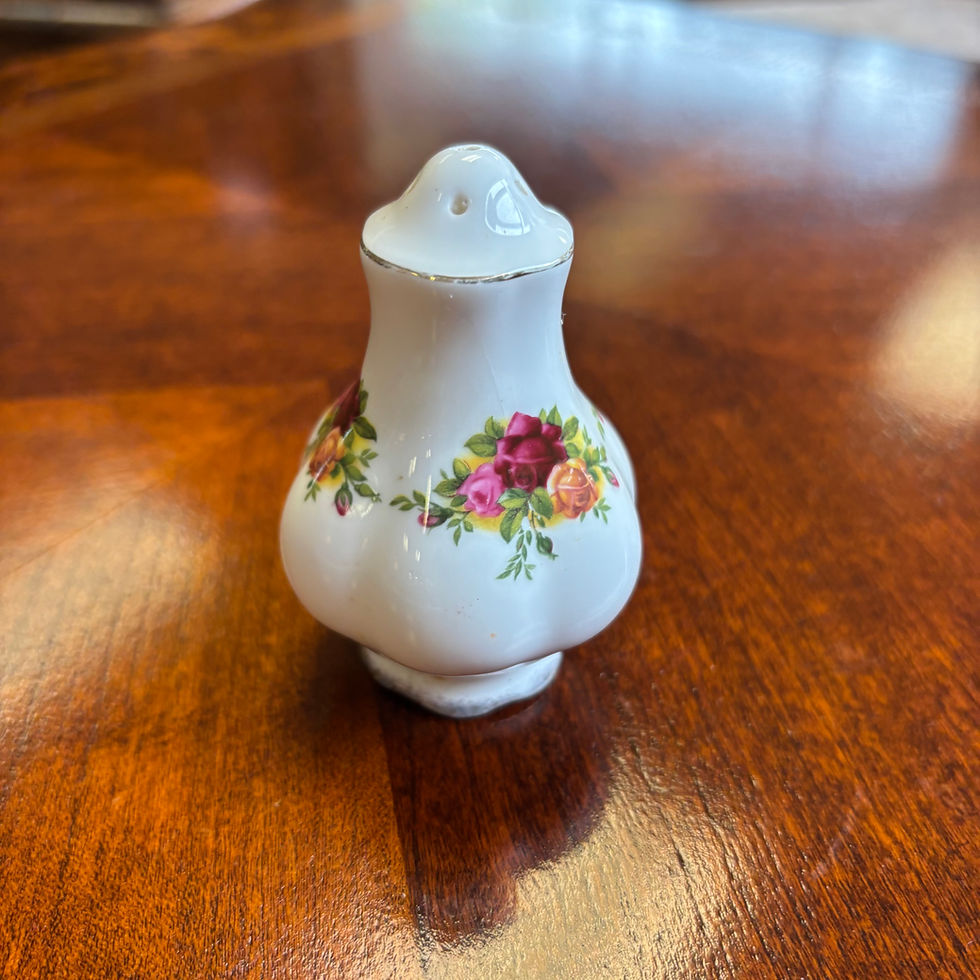 Thumbnail: Old Country Roses Royal Albert Bone China - Salt shaker