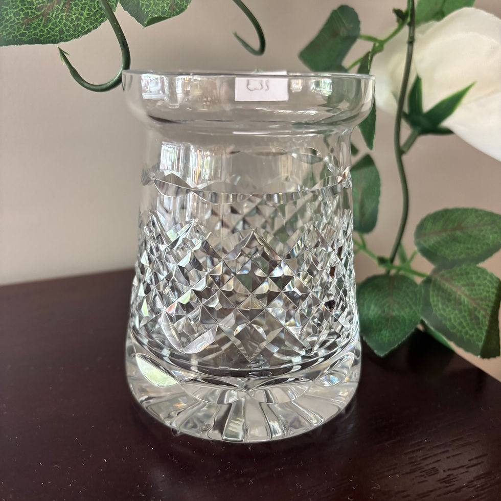 Thumbnail: Beautiful crystal waisted vase
