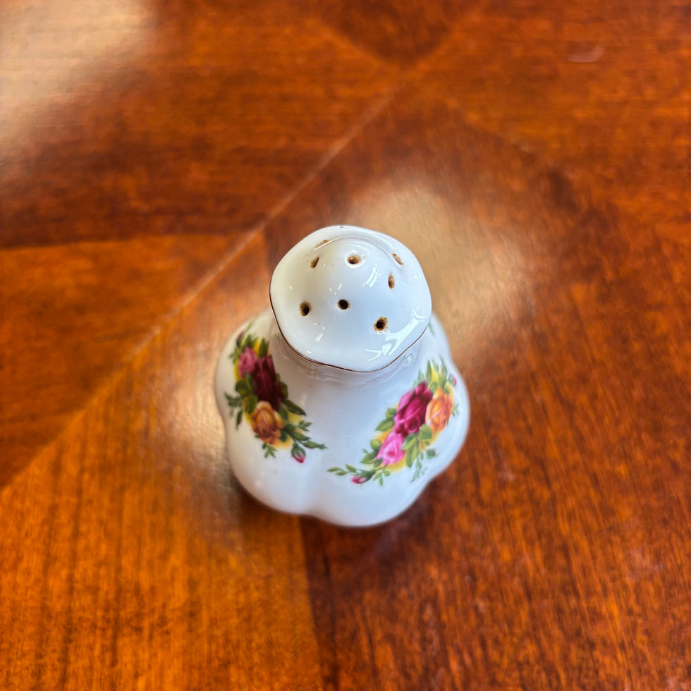 Thumbnail: Old Country Roses Royal Albert Bone China - Pepper shaker