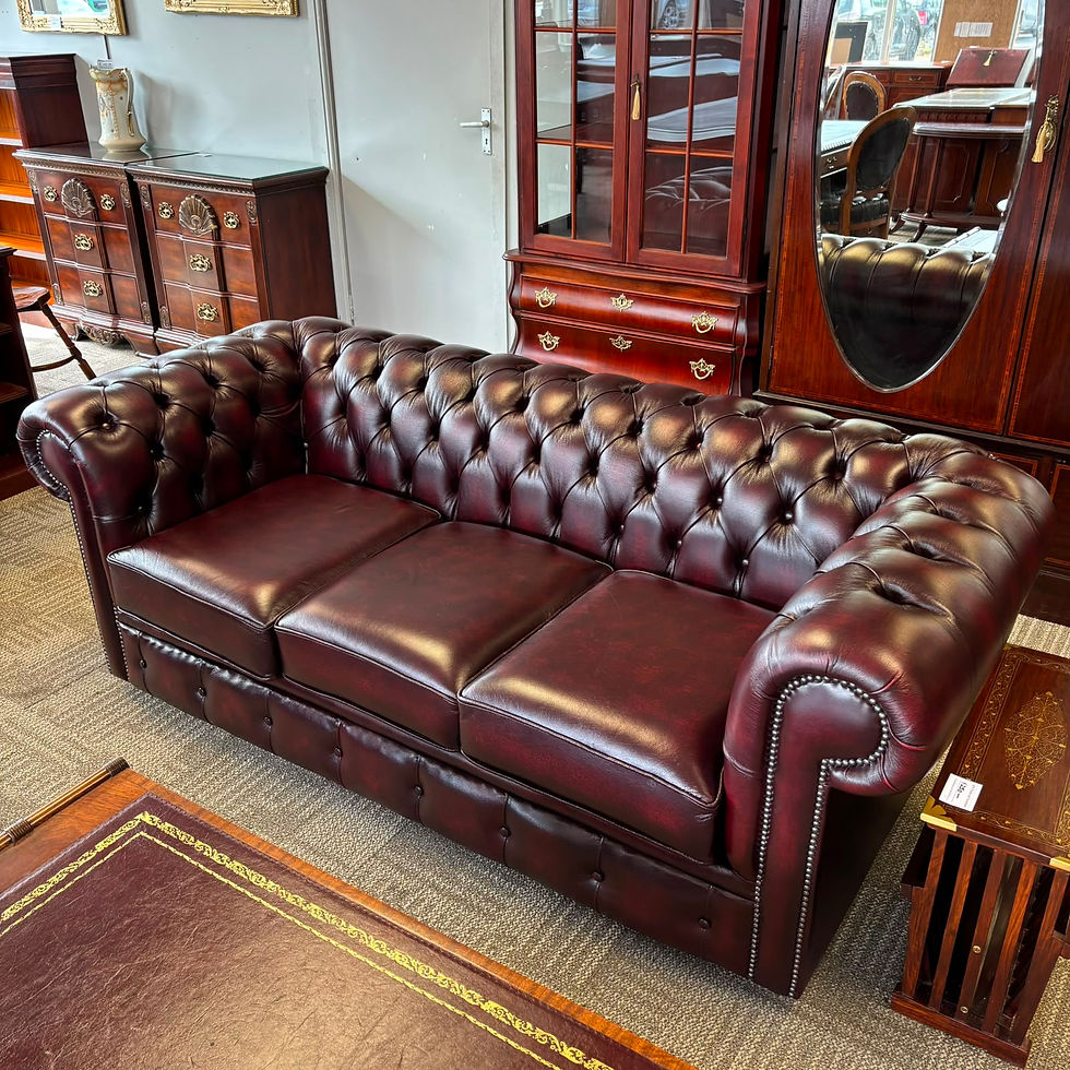 Thumbnail: 3 seater roll back Chesterfield - OXBLOOD
