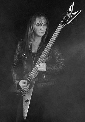 Tati-Bass (4)_edited_edited_edited.jpg