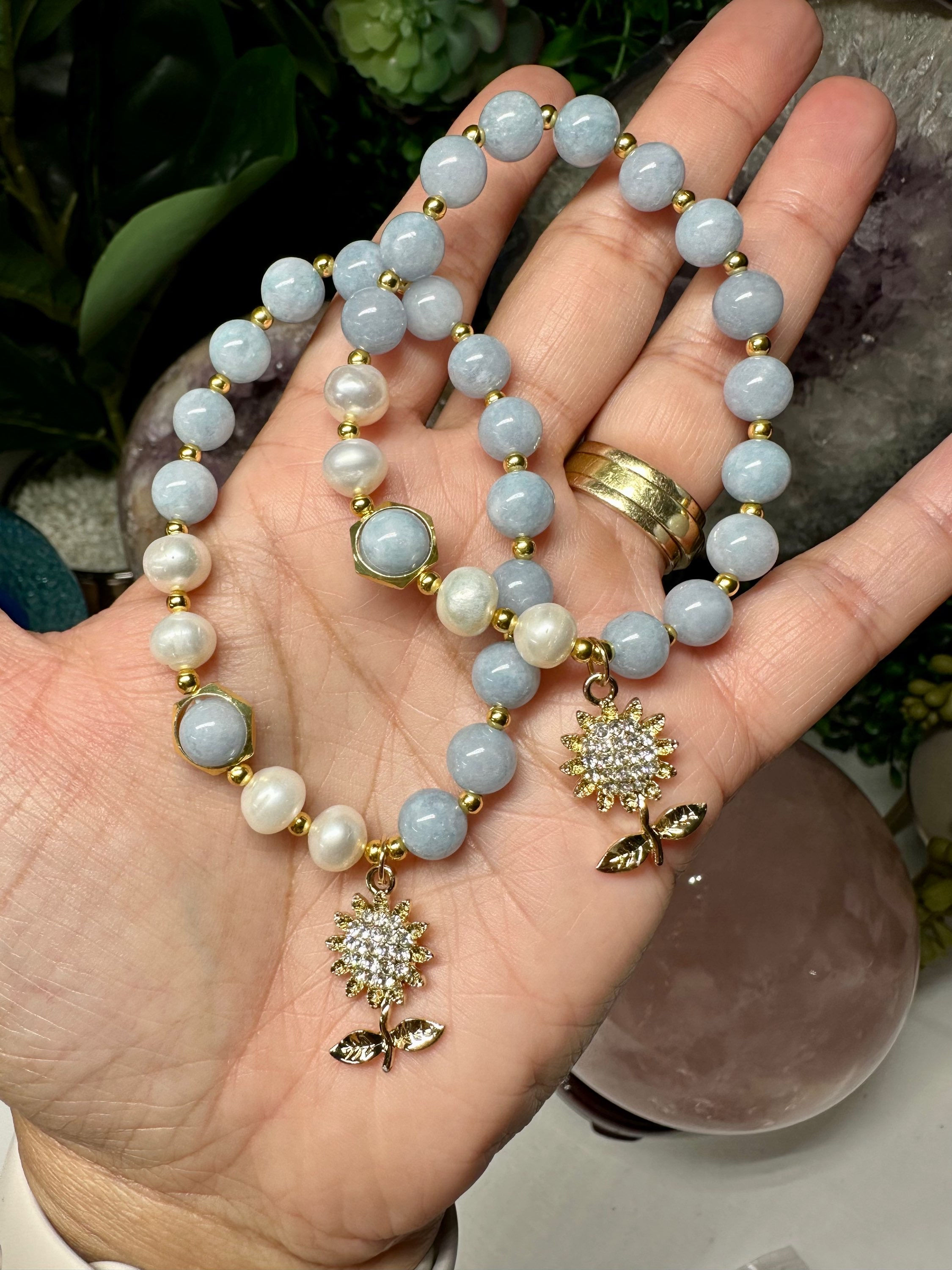 Angelite and Freshwater pearl Sunflower 🌻 Bracelet  