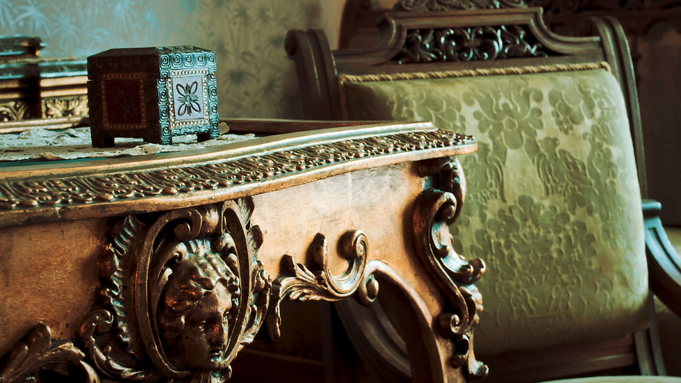 Royal Furniture