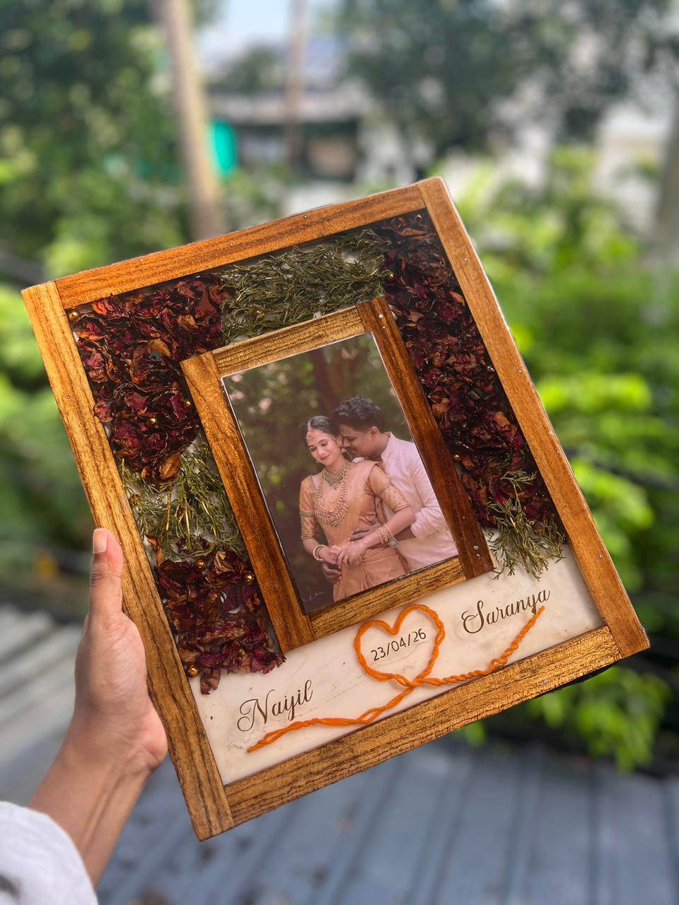 Wedding Garland and Thali preservation Frame