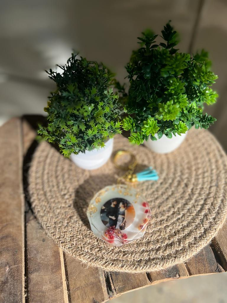 Thumbnail: Resin Floral keychain
