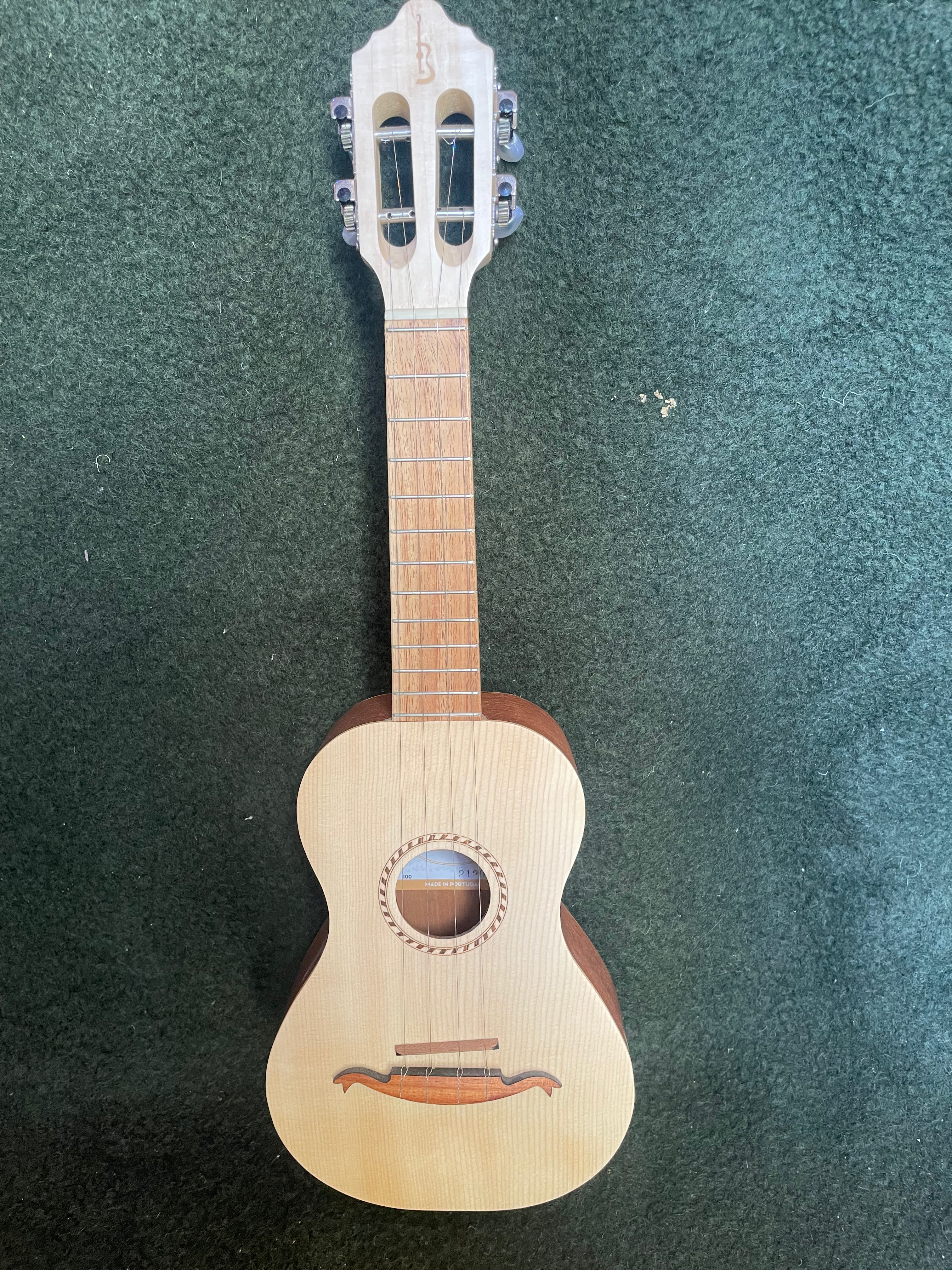 APC Cavaquinho Brasileiro BRO100