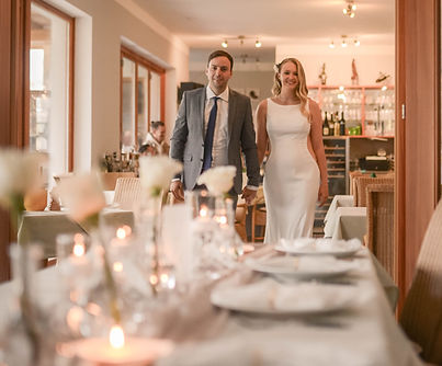 Dekorationsaufbau am Hochzeitsag.jpg