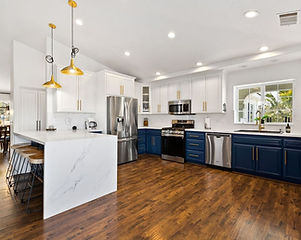 9a - Le grand Bleu - Kitchen.jpg