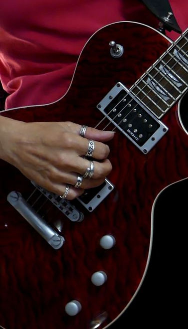 gitarrenhand_1.jpg