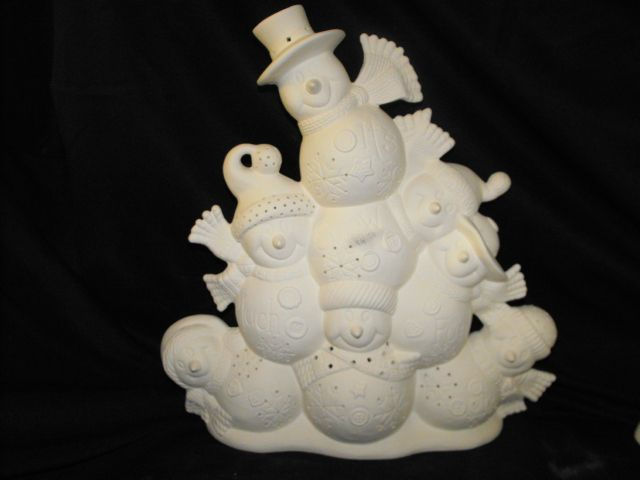 Snowman pyramid tree