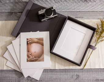 Luxury maternity photoshoot folio box by Erin and Jake Maternity Photography