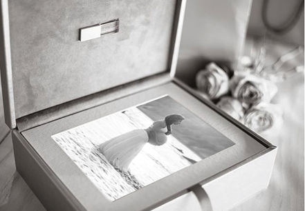 black & white maternity folio box