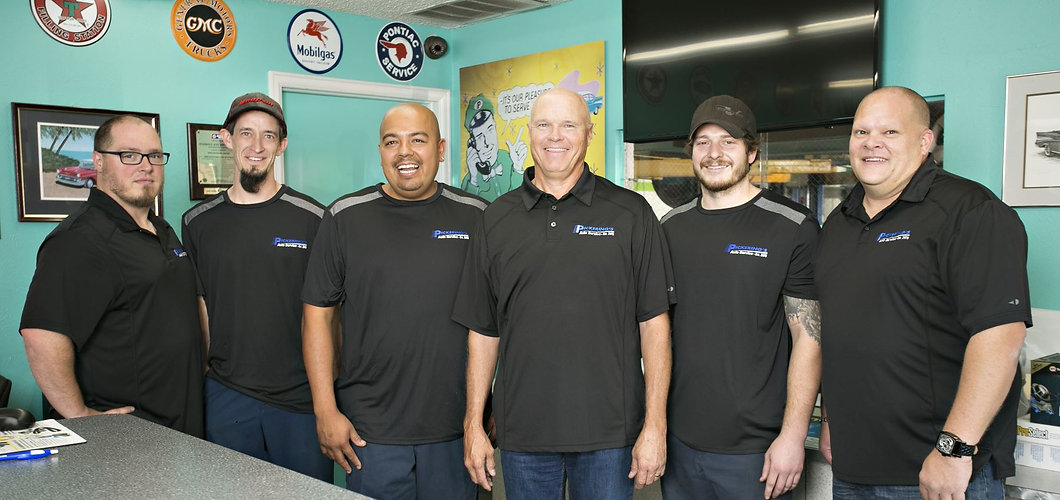 windshield guyz team.jpg