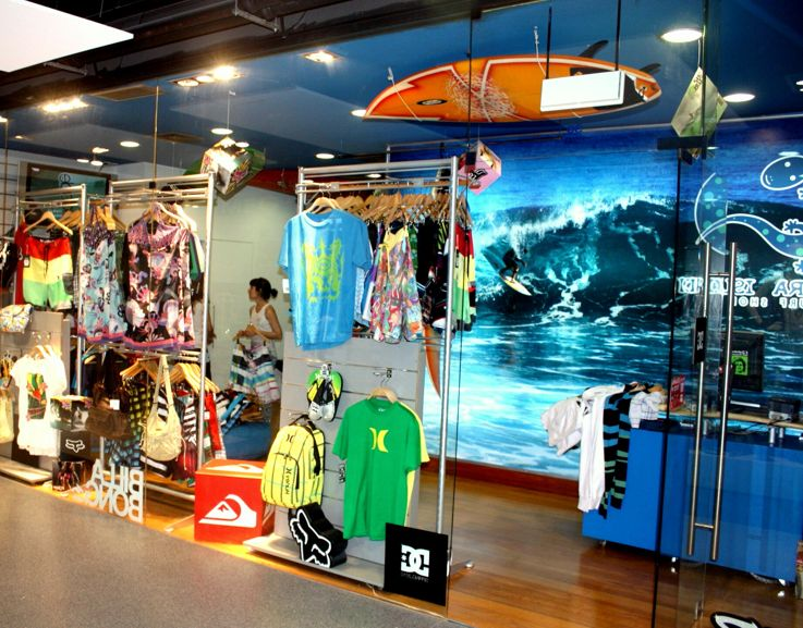 Oakley: lojas de surf que vendem oakley