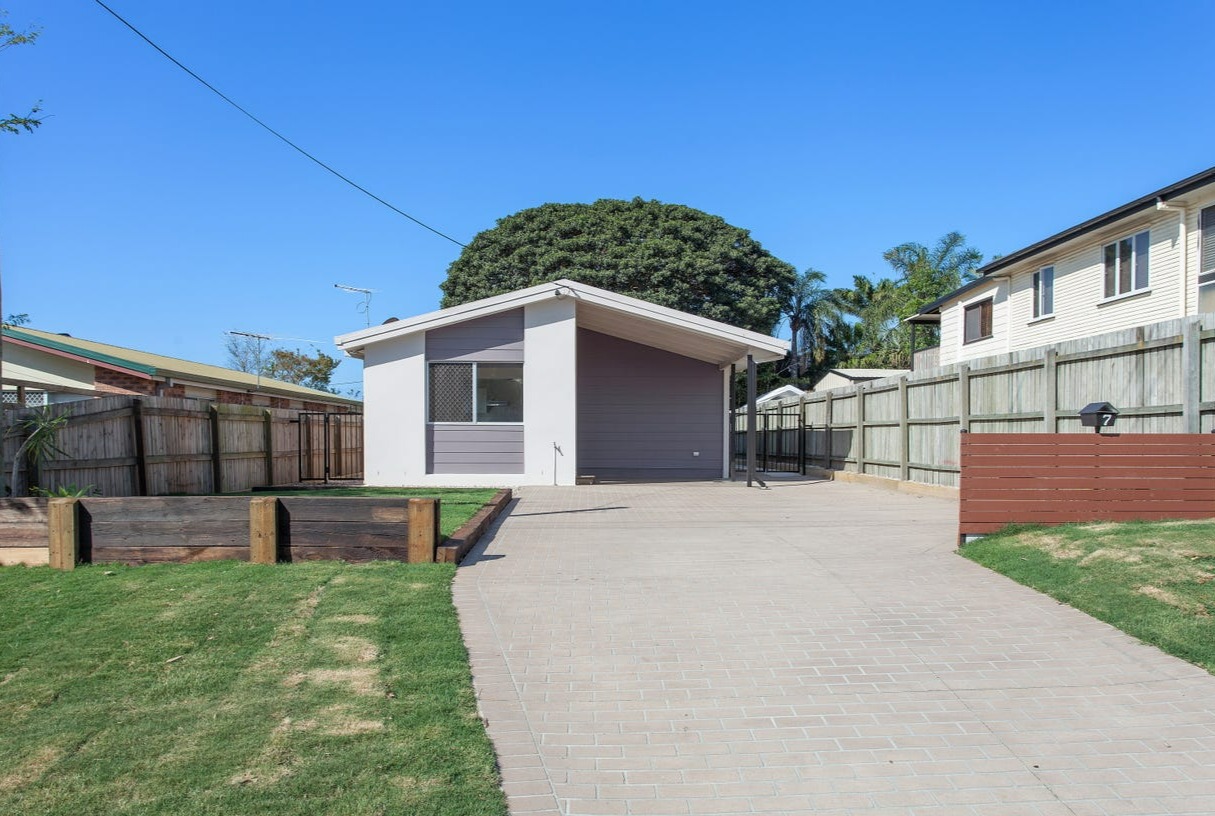 7 Cavell St, Birkdale - Image 1