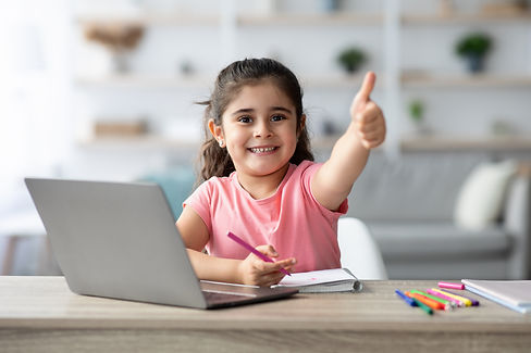 Virtural online elementary school student