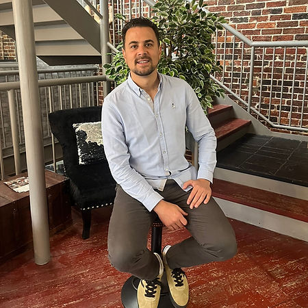 Profile photo square.jpeg