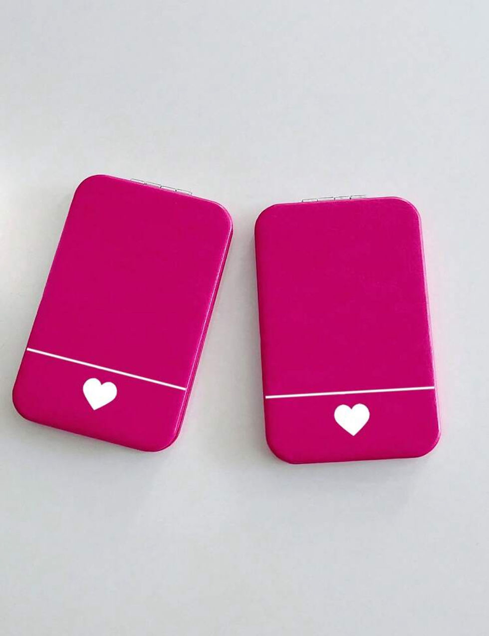 Thumbnail: Foldable Heart Print Mirror