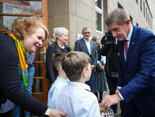 Předseda vlády ČR ve škole Komenský ve Vídni