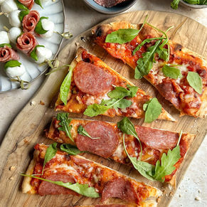 Pinsa met Ardense salami