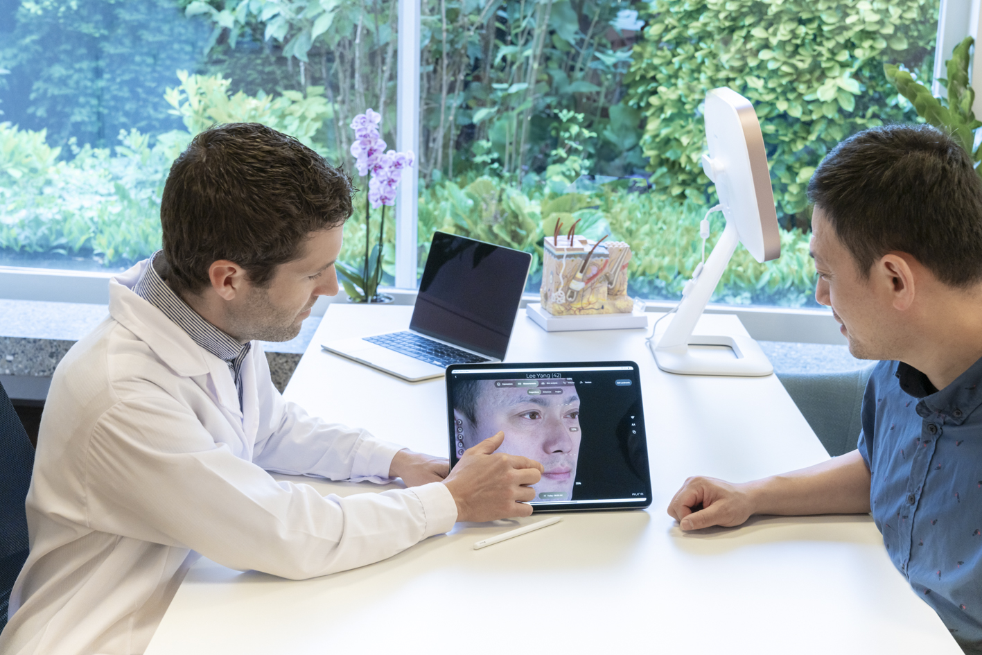 How To Choose the Right Plastic Surgeon for You