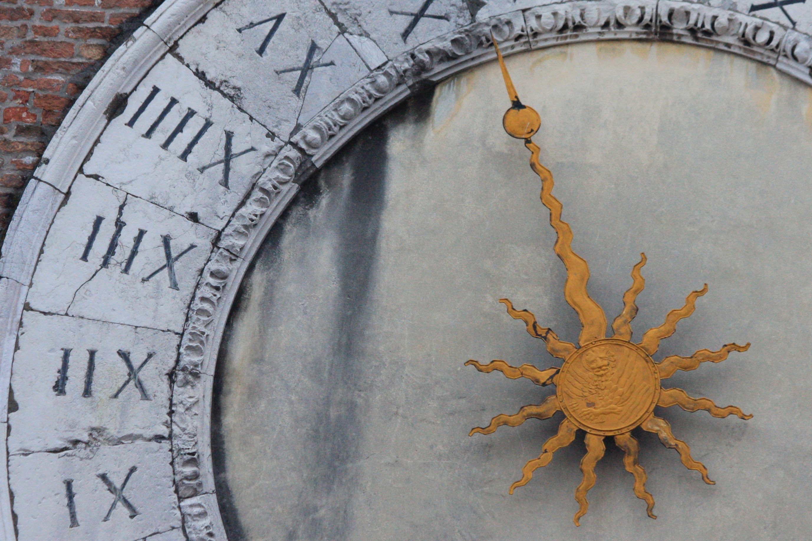 sun... dial