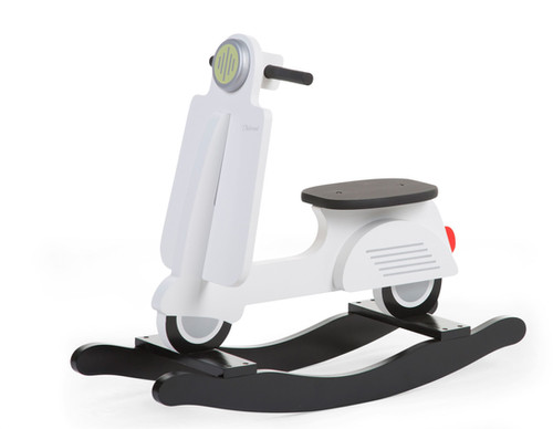 Rocking Vespa white edition | Thewhitepanther
