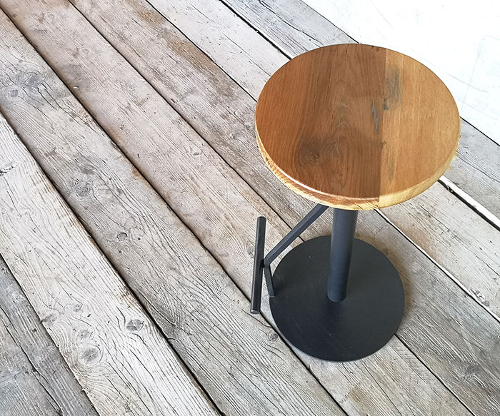 Miniaturbild: The cigarette stool