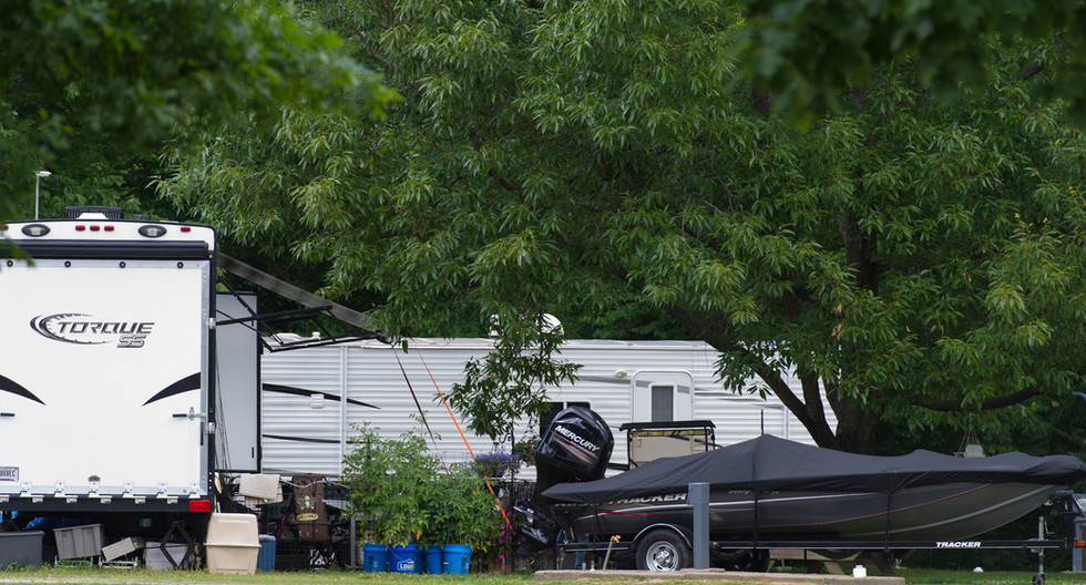 CAMPING Scales Lake Park