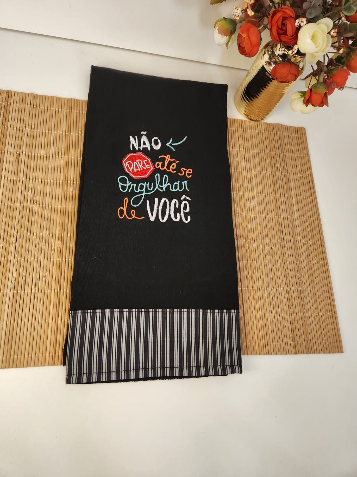 PANO DE COPA PRETO BORDADO