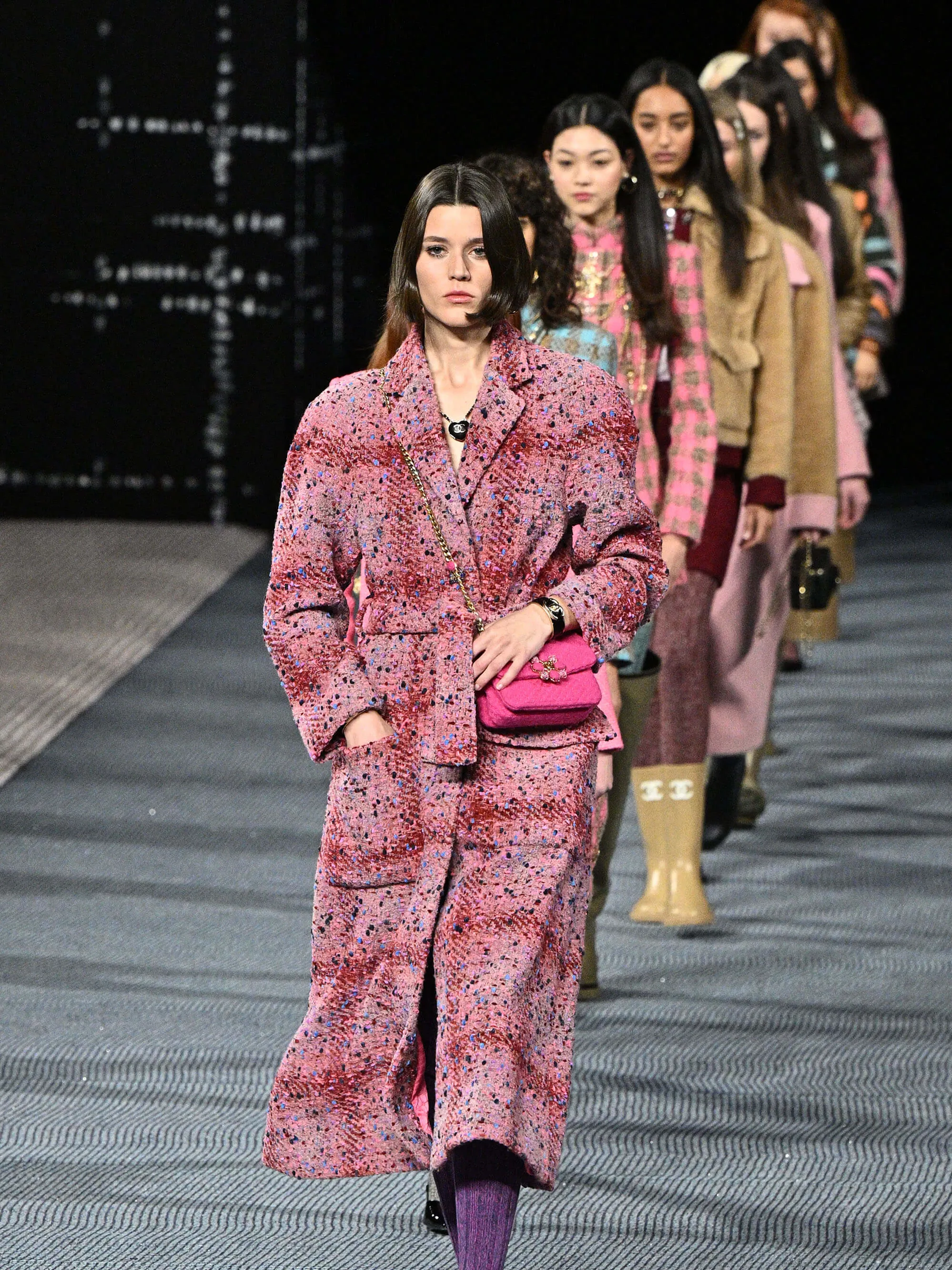pfw-wrap-voguebus-Stephane-Cardinale_Corbis-via-Getty-Images-mar-22-story.webp